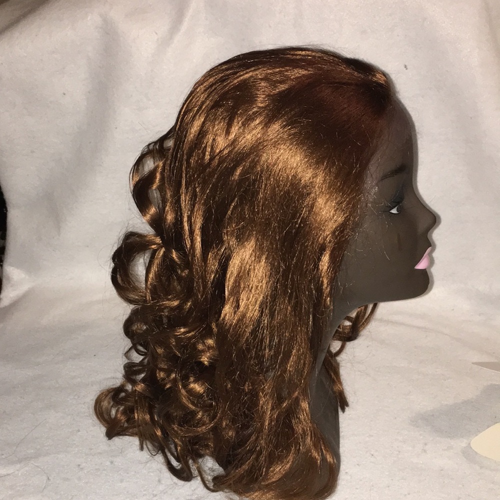 Urban Beauty wig - Picture 2 of 8